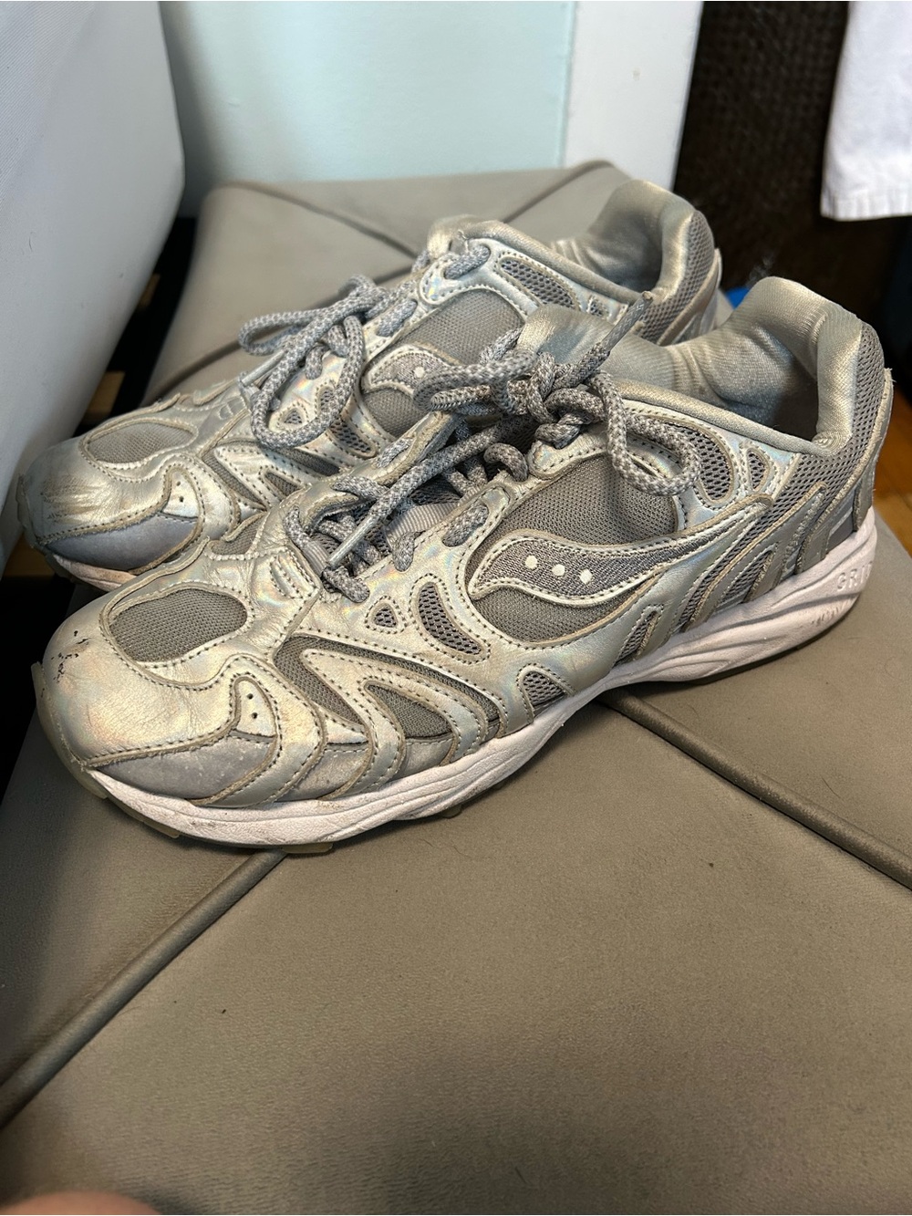 Saucony Silver Unisex Athletic Sneakers